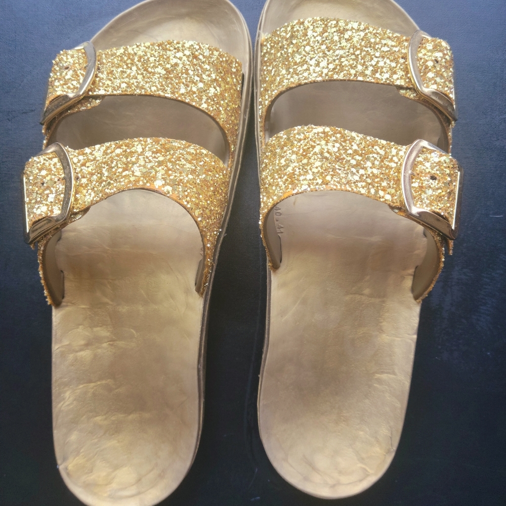 Sandals - Picture 4 of 4